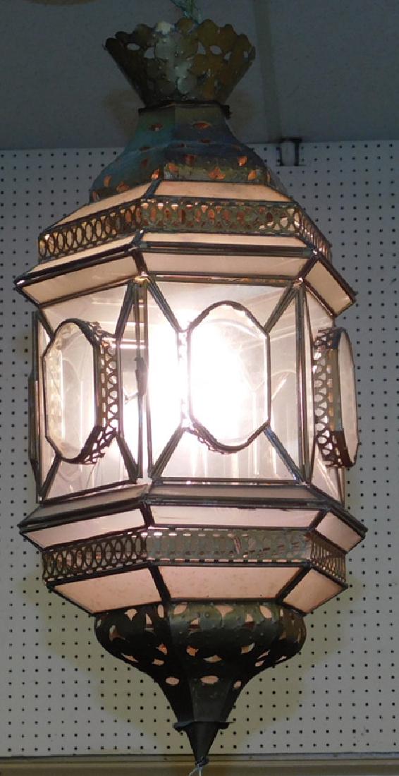 Carriage lamp style octagonal entrance light: Carriage lamp style octagonal entrance light (one panel missing, one is damaged). 21" tall.
