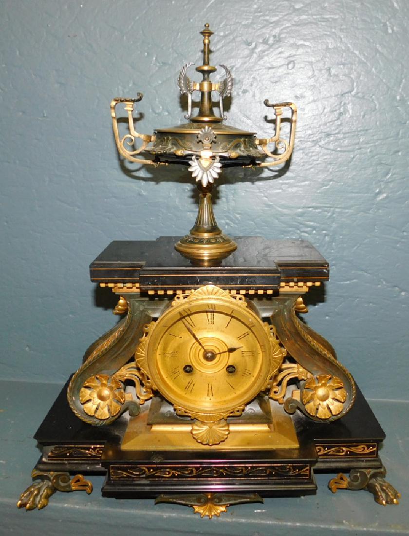 French  brass and marble mantle clock. (1 of 2)