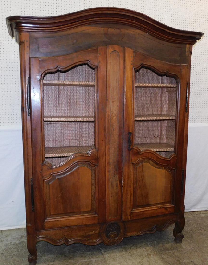 18th C Walnut French Country cupboard. (1 of 7)