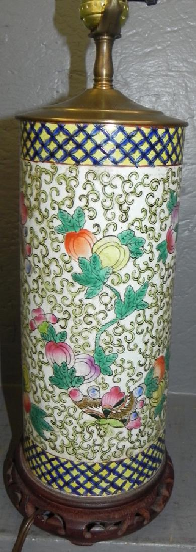 Oriental painted porcelain vase lamp. (1 of 2)