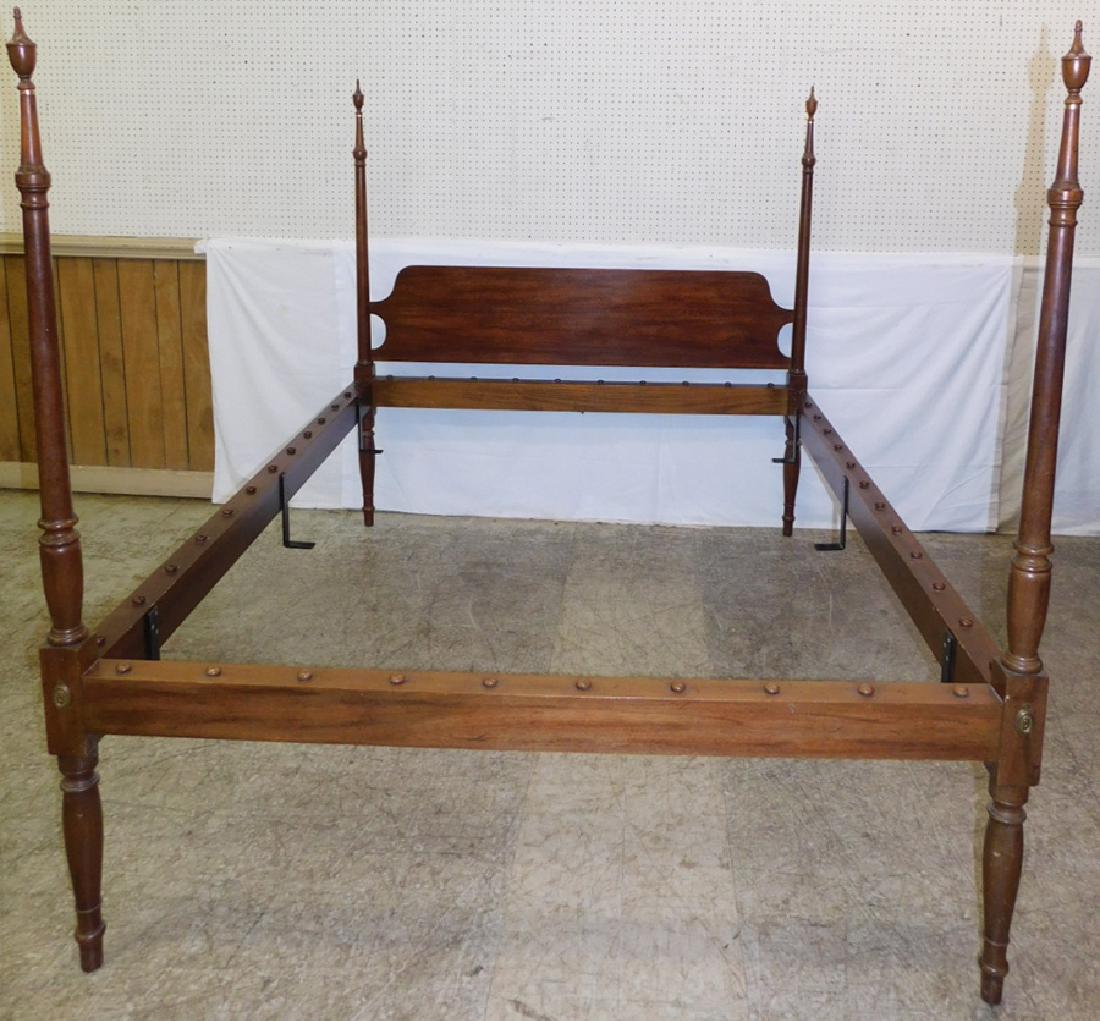 Henkel Harris mahog. turned post queen bed (1 of 3)