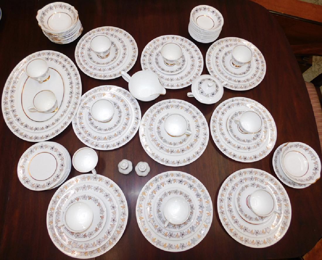 91 Pc  Royal Albert Dinner Set (1 of 3)