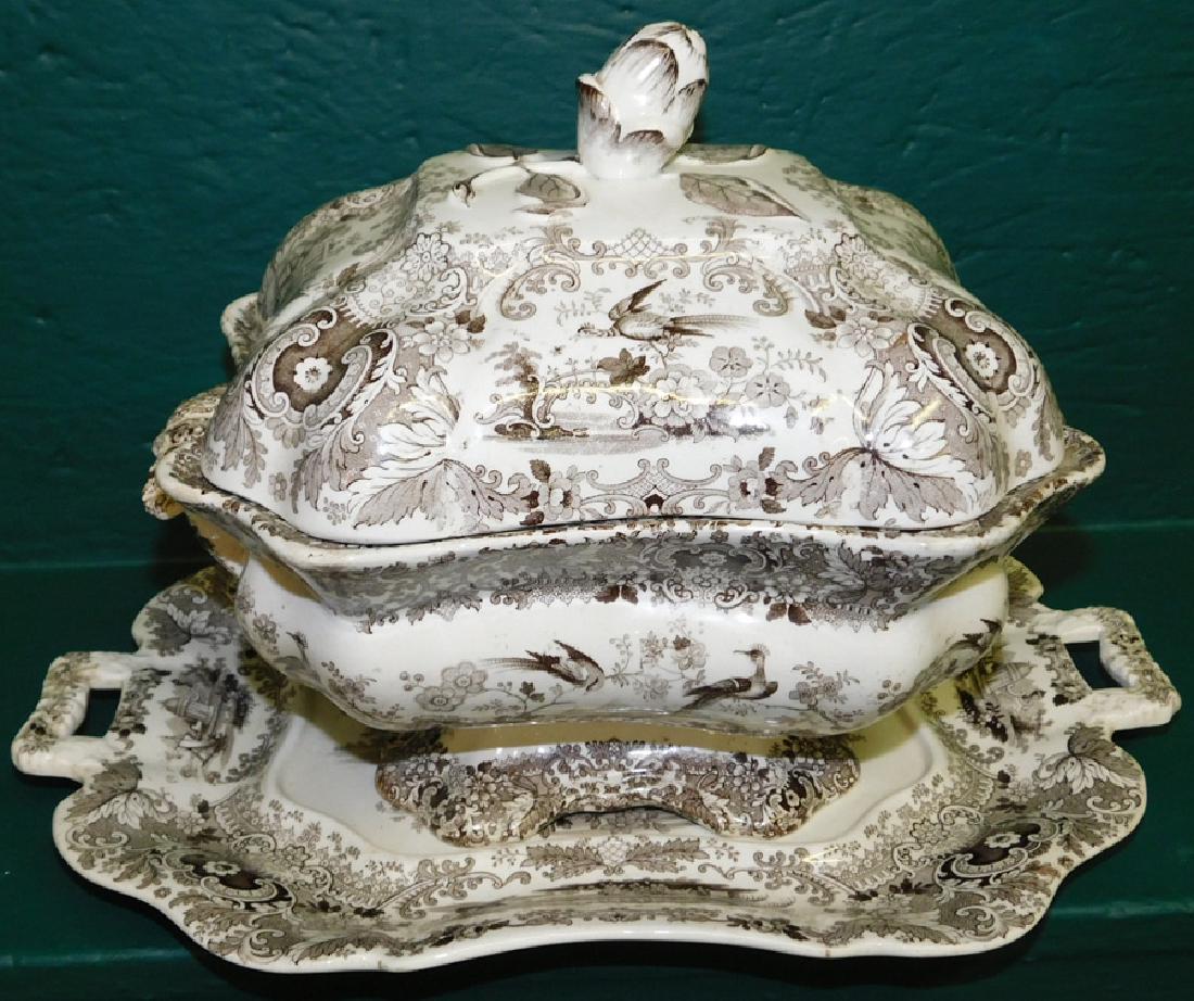 Davenport Black Transferware Tureen/Underplate (1 of 4)