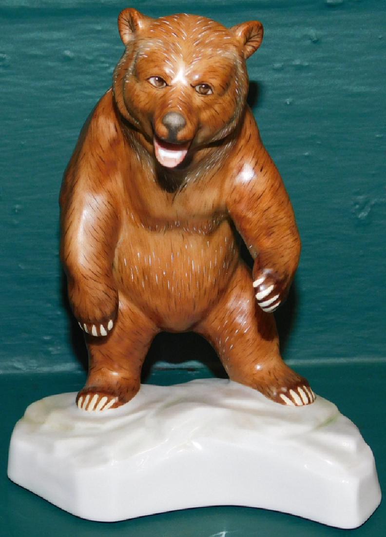 Herend Grizzly bear (1 of 3)