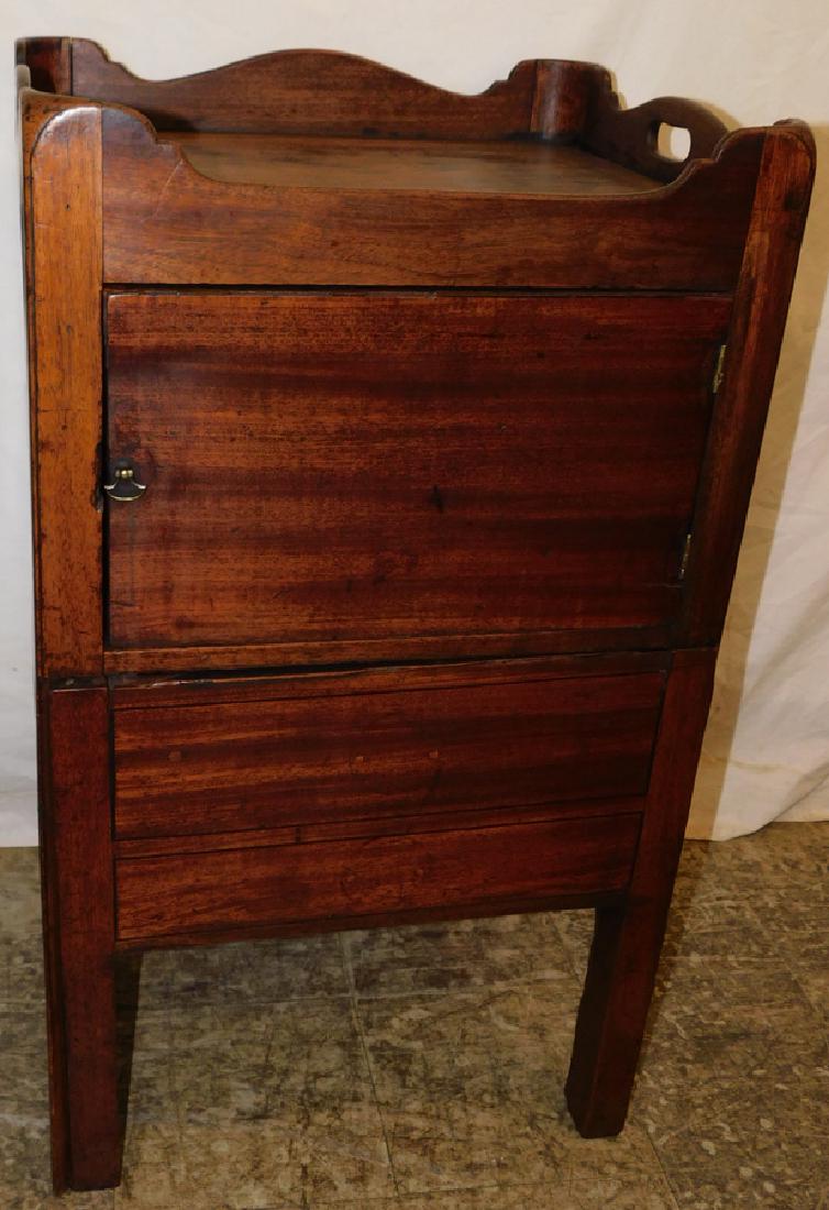 18th C Mahogany Georgian Commode (1 of 5)