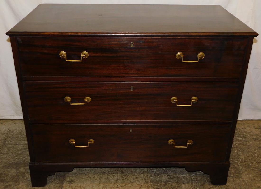 Mahog18th C 3 Drawer Chippendale Bachelors Chest (1 of 4)