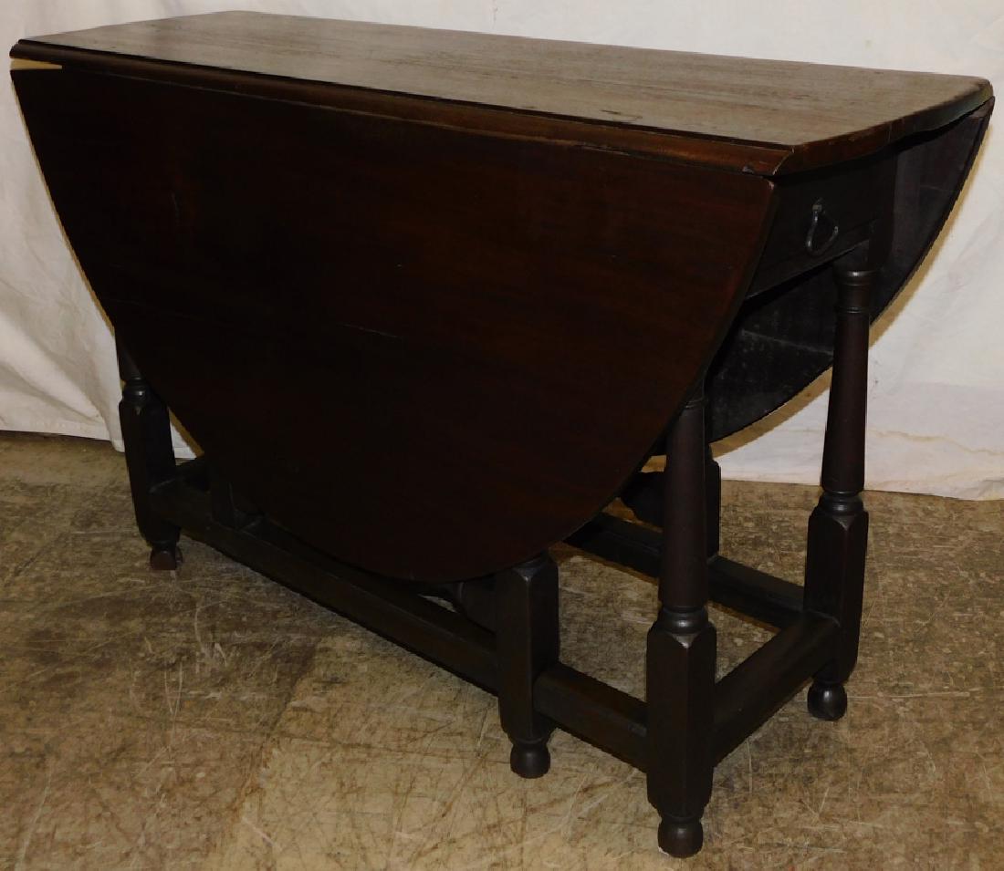 18th C Walnut Gateleg Drop Leaf Table (1 of 7)