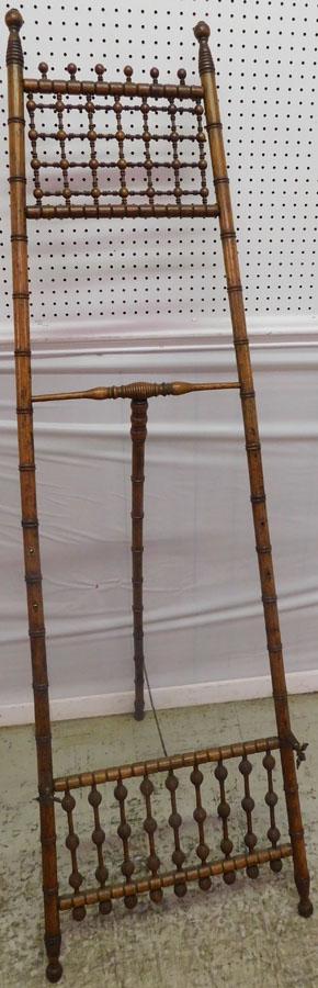 Oak faux bamboo turned easel (1 of 4)