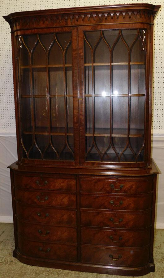 Mahogany Beacon Hill China Cabinet With Fitted Dr (1 of 13)