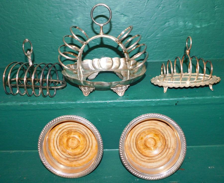 Pair Sheffield Wine Coasters & 3 Toast Racks: Pair Sheffield Wine Coasters & Three Sheffield Toast Racks. 8 1/2" W 5 3/4" D 7 3/4" H (Largest)