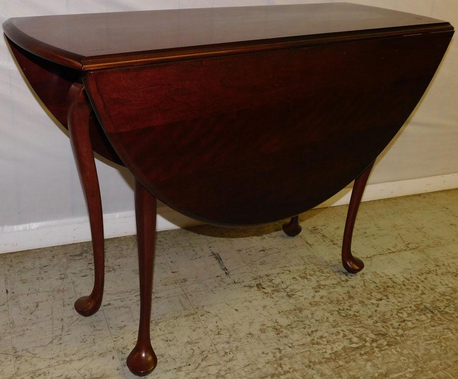 Cherry Drop Leaf Queen Ann Table (1 of 3)