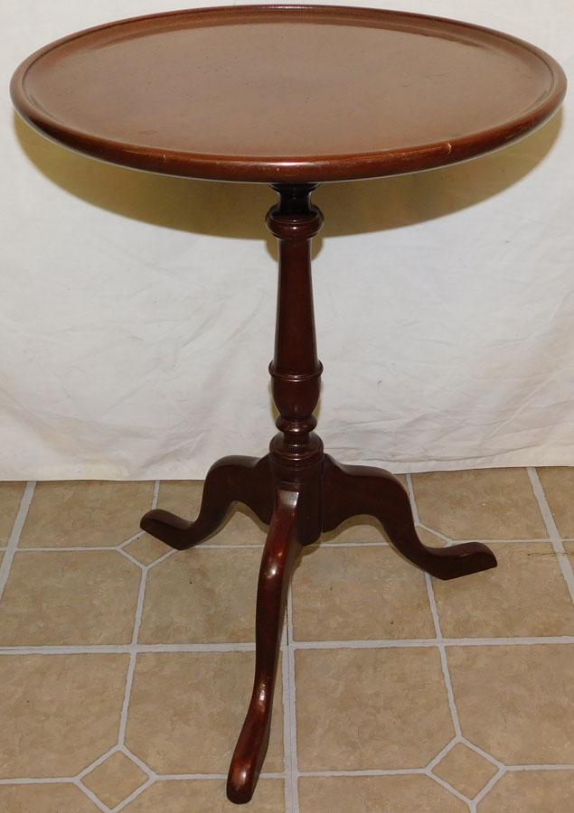 Mahogany Pie Crust Top Queen Ann Candle Stand (1 of 2)