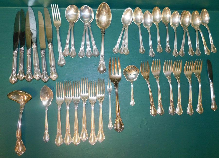 44 Pc Gorham Chantilly Sterl Flatware 47.5 toz (1 of 5)