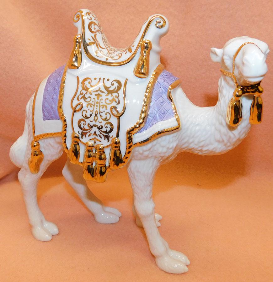 Lenox Figure---- " Camel Standing": Lenox Figure---- " Camel Standing" 7" H (Has original box)