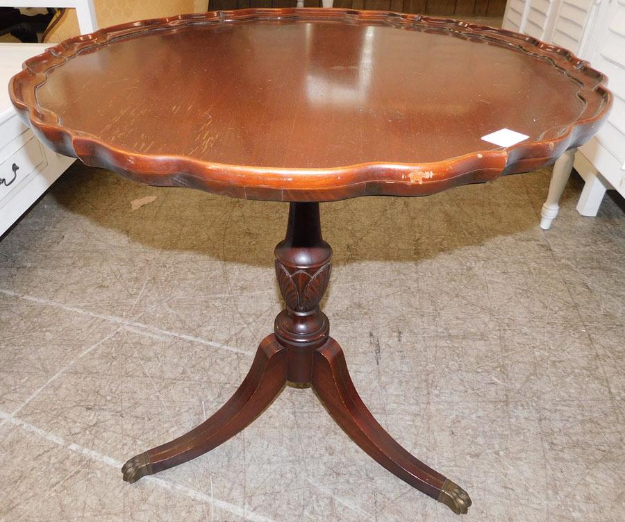 Mahogany Pie Crust Top Table By Imperial: Mahogany Pie Crust Top Table By Imperial 28" Dia 27 3/4" H