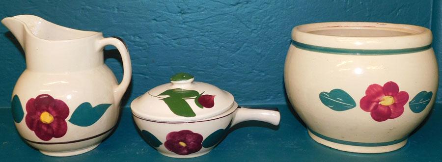 Watt Pottery Rio Rose Bean Pot,Pitcher &Dish (1 of 5)