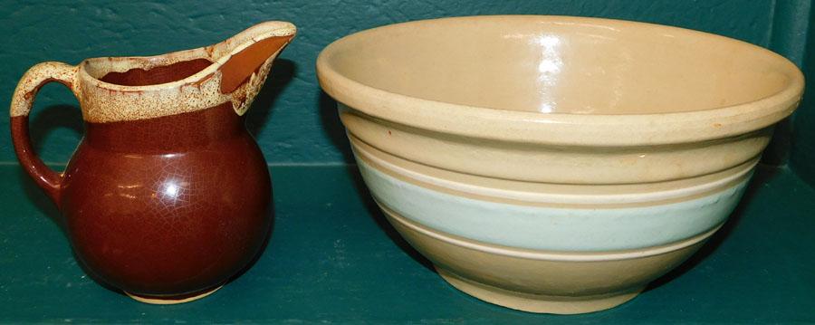 Watt Pottery Mixing Bowl & Small Pitcher (1 of 3)