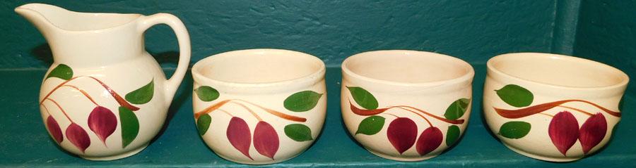 Watt Pottery Cherry -- 3 Small Bowls & Pitcher (1 of 3)