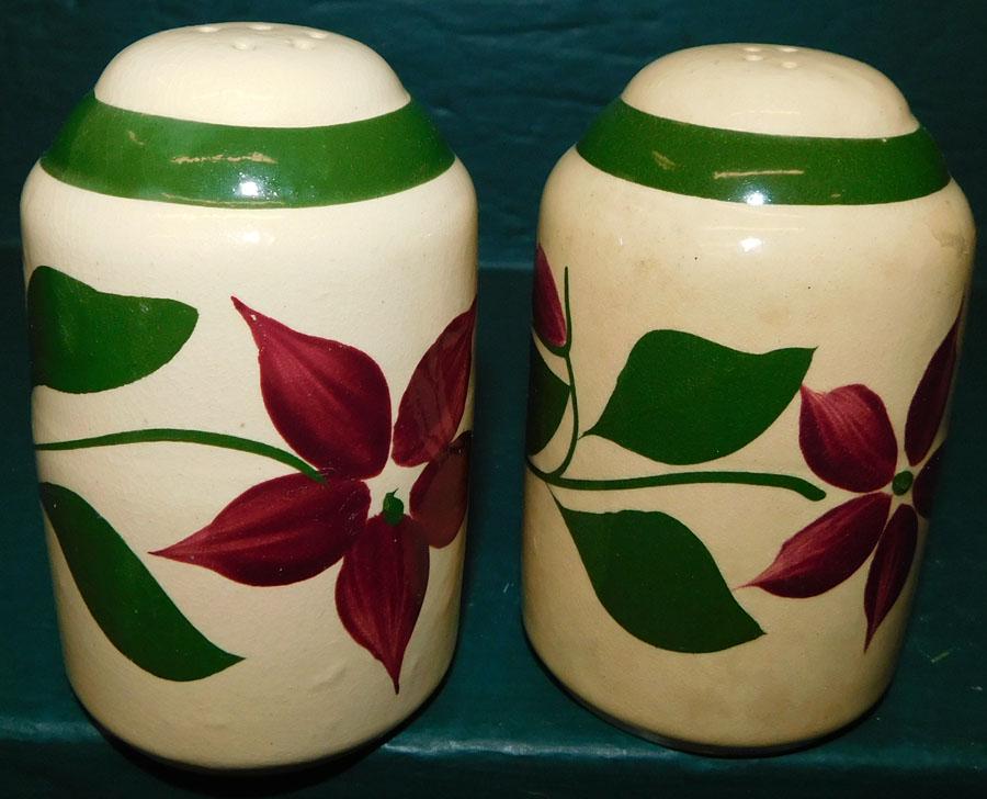 Watt Pottery Star Flower S&P Shakers (1 of 3)