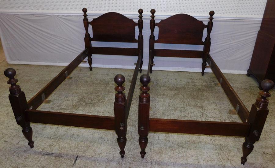Pair Mahogany Cannonball Twin Beds (1 of 4)