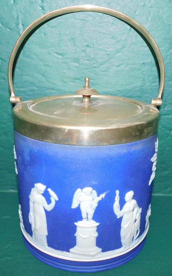 Wedgwood Biscuit Barrel (1 of 3)
