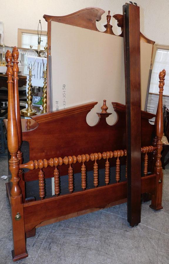 Cherry Queen/full poster bed by Stanley: Cherry Queen/full poster bed by Stanley. 62 1/2" W 61" H