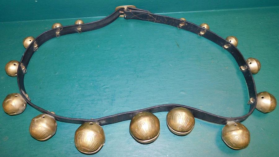 15 Brass Sleigh Bells (1 of 2)