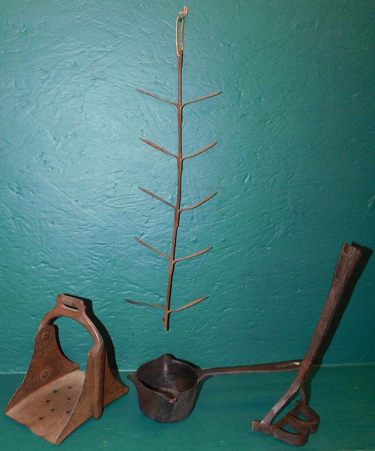 4 Pc 19th C Cast Iron & Wrought Iron Items (1 of 5)