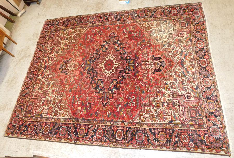 9' 6" X 12' 4" Handmade Heriz Rug (1 of 5)
