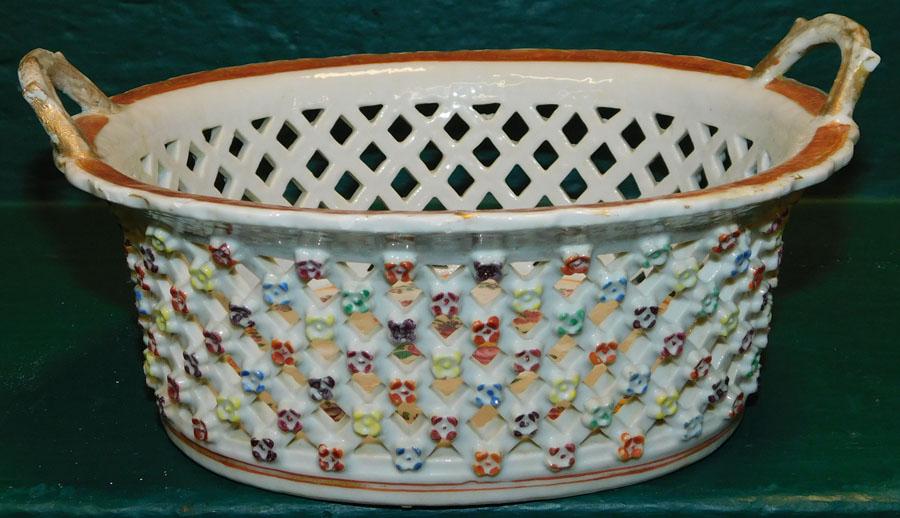 Chinese Export Reticulated Chestnut Basket (1 of 5)