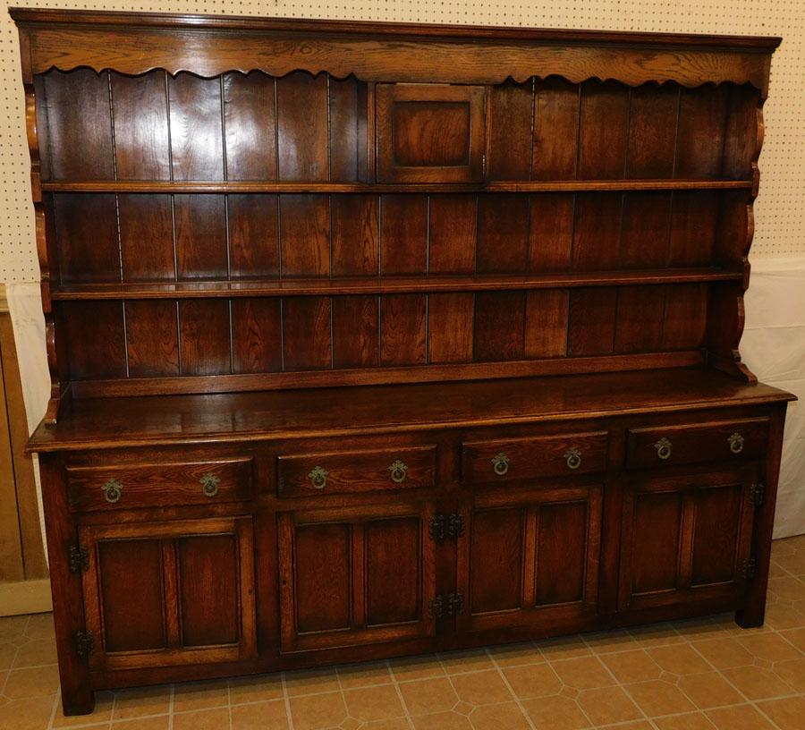 Oak Welsh Cabinet (1 of 7)