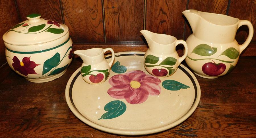 5 Pc Watt Pottery (1 of 4)