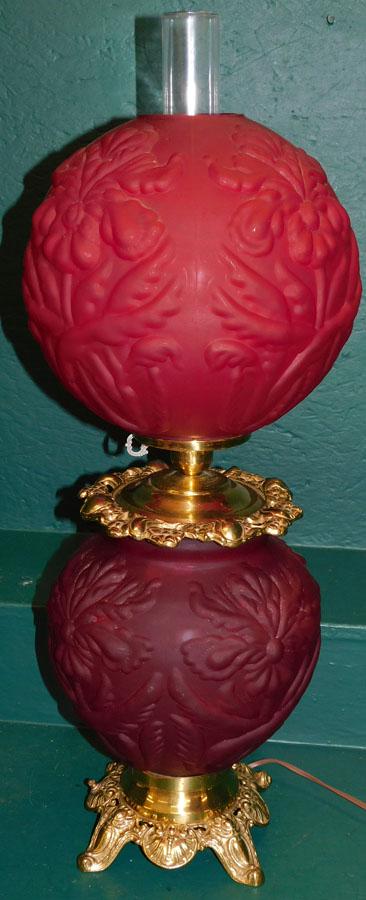 Satin Glass Gone With The Wind Style Lamp (1 of 4)