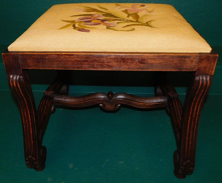 Italian Stretcher Base Bench W/ Needlepoint Top (1 of 4)