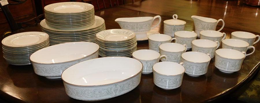 64 Pc Royal Worcester Allegro Dinnerware (1 of 3)
