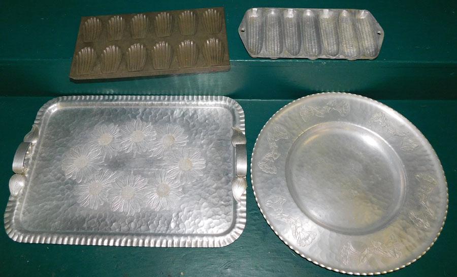 Two Aluminum Trays & Corn Bread Molds: Two Aluminum Trays & Corn Bread Molds.