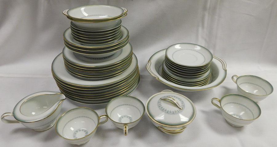 44 Pc Noritake Maya China: 44 Pc Noritake Maya China.