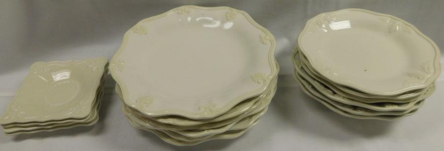 16 Lenox Plates: 16 Lenox Plates.