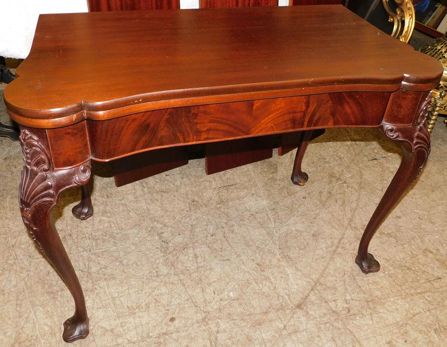 Mahogany Fold Over Queen Anne Table (3 Leaves): Mahogany Fold Over Queen Anne Dining Table (3 Leaves). 39 1/2" W 21" D 30 1/2" H