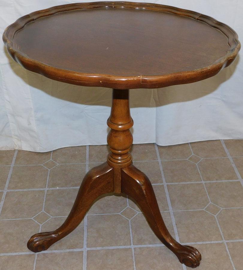 Mahogany Ball & Claw Tilt Top Pie crust Table: Mahogany Ball & Claw Tilt Top Table with Pie Crust Top. 24" DIA. 27" H