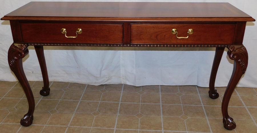 Mah Banded Top Chippendale Sofa Table by Thomasville: Mahogany Banded Top Chippendale Sofa Table by Thomasville. 54" W 17" D 29" H