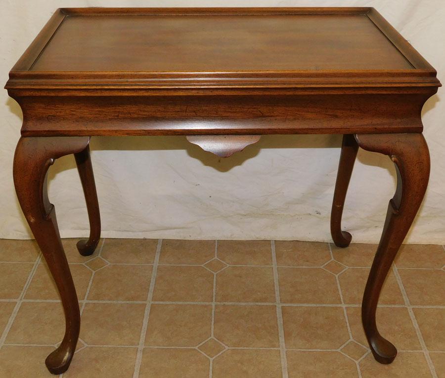 Mahogany Queen Anne Tea Table with Slide: Mahogany Queen Anne Tea Table with Slide. 19" W 29" D 25 1/4" H