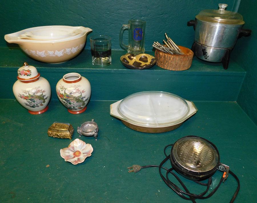 Lot of Mixing Bowls, Pyrex, Crock Pot, & Vases: Lot of Mixing Bowls, Pyrex, Crock Pot, & Vases. Up to 12 1/2" L