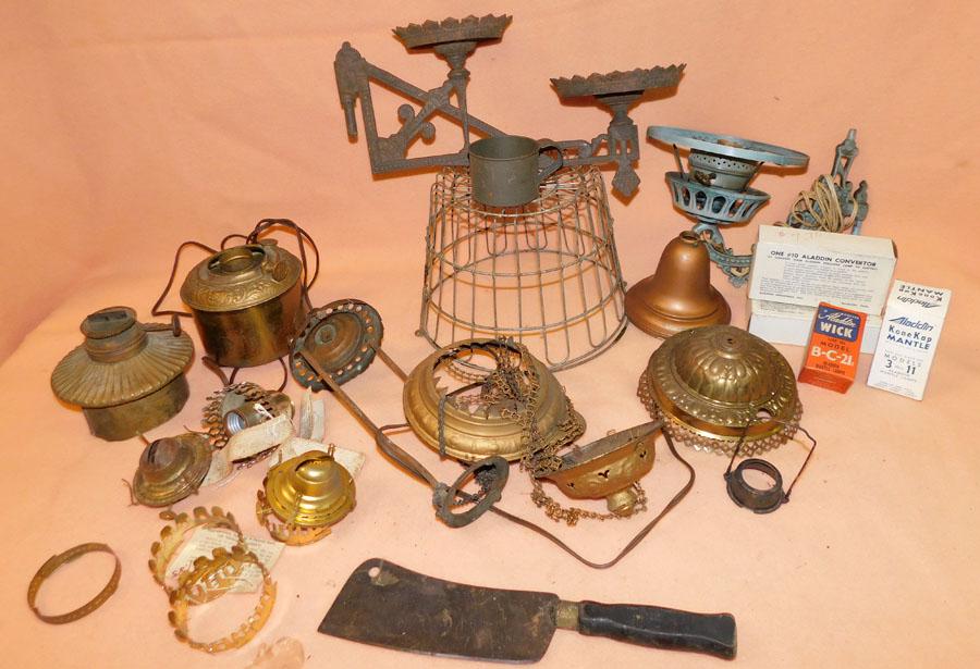 Metal Chandelier Parts, Brackets, Fonts, & Lamp Parts: Lot of Metal Chandelier Parts, Brackets, Fonts, & Lamp Parts . Up to 7" H