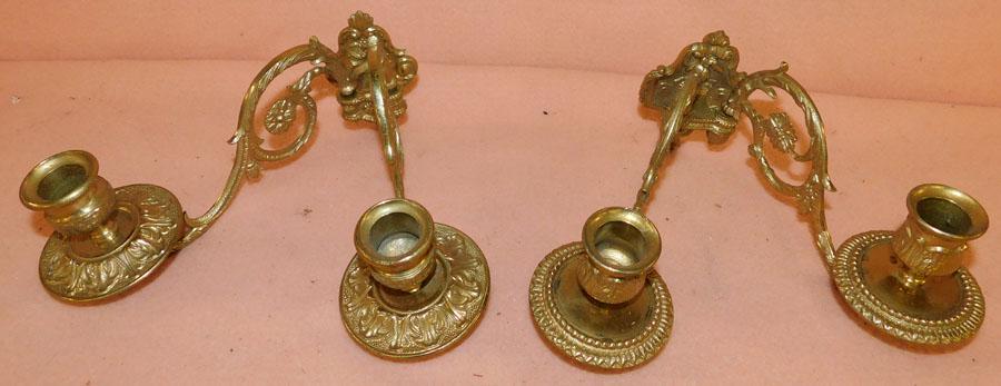 Two Brass Wall Sconces (1 of 2)