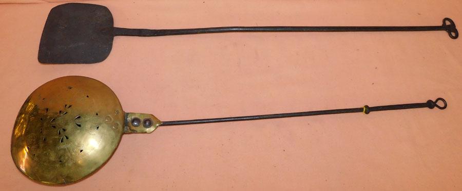 19th C Brass & Iron Bed Warmer & Hand Griddle (1 of 4)