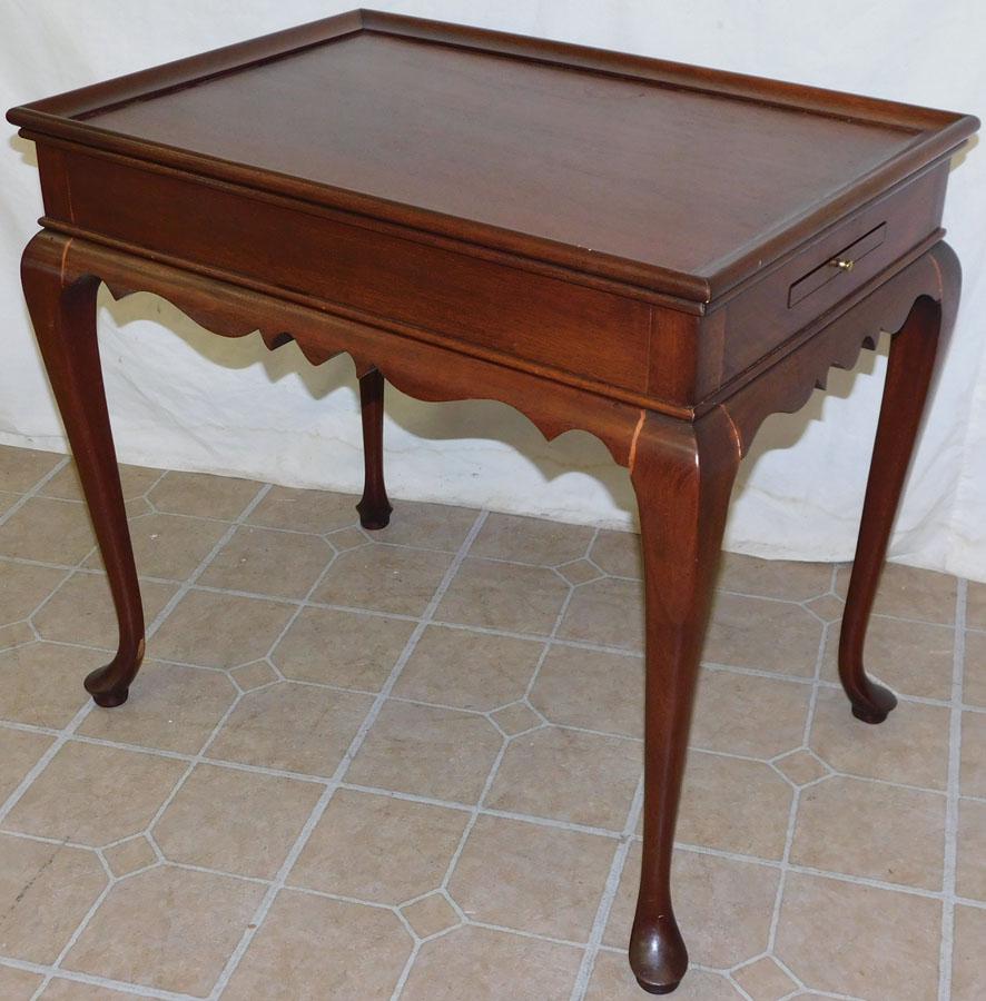 Mahogany Queen Anne Style Tea Table: Mahogany Queen Anne Style Tea Table. 28 1/2" W 20" D 26" H