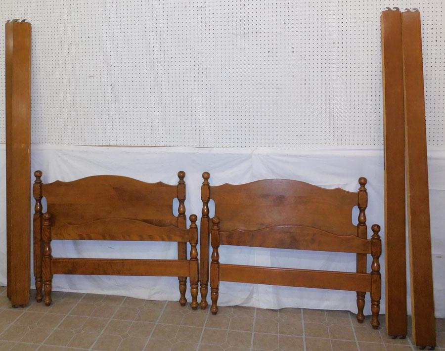Pair of Cherry Twin Beds by Ethan Allen: Pair of Cherry Twin Beds by Ethan Allen. 41 3/4" W 36 1/4" H