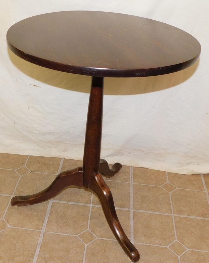 Round Cherry Queen Anne Style Tea Table: Round Cherry Queen Anne Style Tea Table. 19 3/4" DIA. 25" H