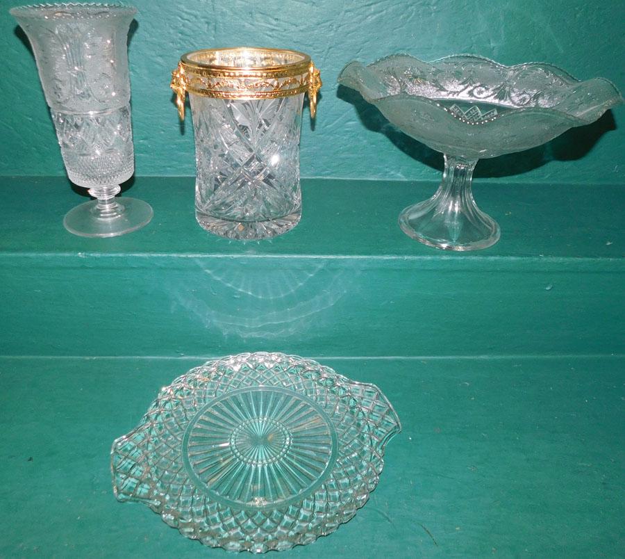 Lot Clear Glassware: Lot Clear Glassware.